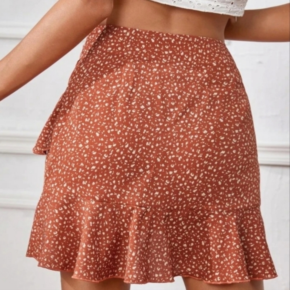 Wrap Tie Side Mini Skirt - Picture 4 of 5
